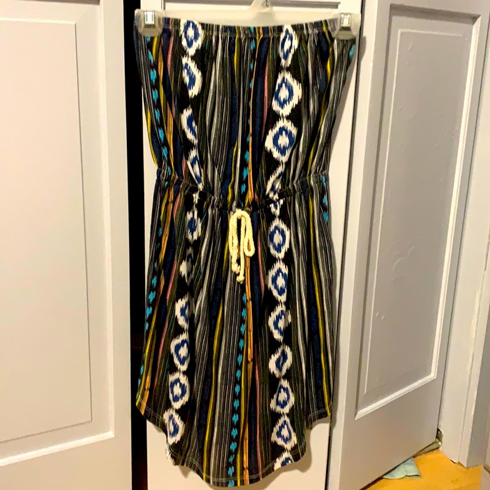 Size small printed beach cover up